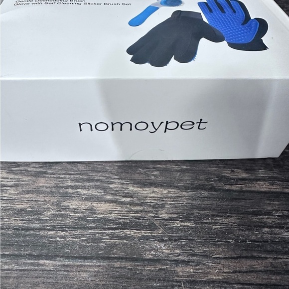 Nomoy Pet Blue and Black Dog Grooming Set with Silicone Brush and Glove - Picture 2 of 9